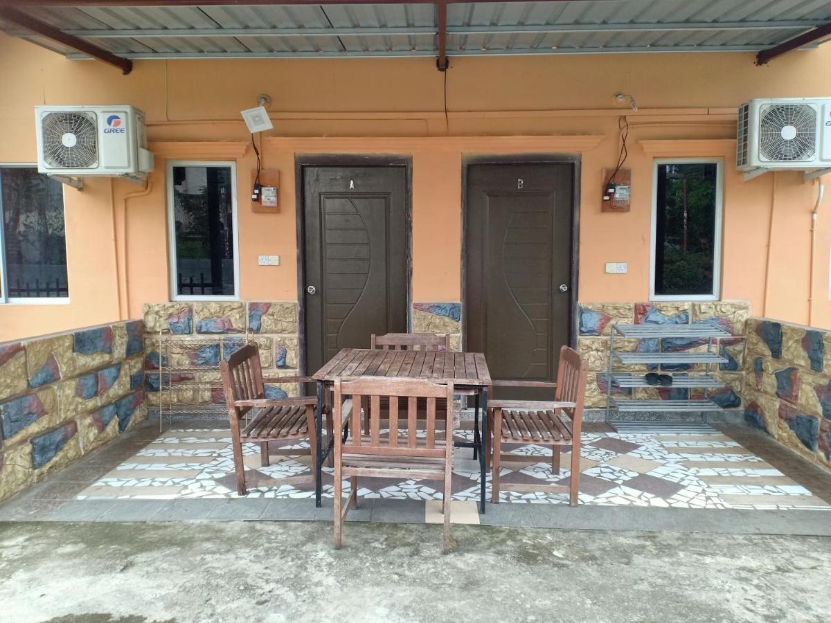 Homestay Pekan Ranau Esterno foto